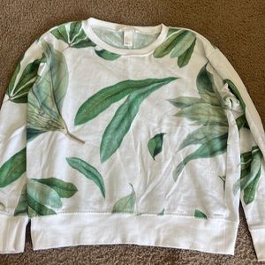 crewneck from h and m size small